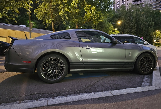 Ford Mustang Shelby GT500 2013