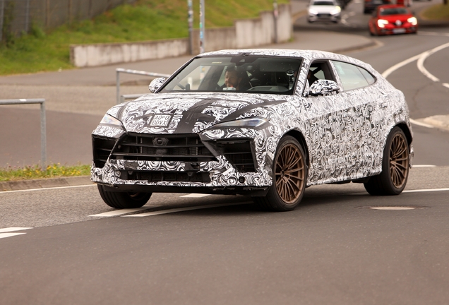 Lamborghini Urus SE Performante