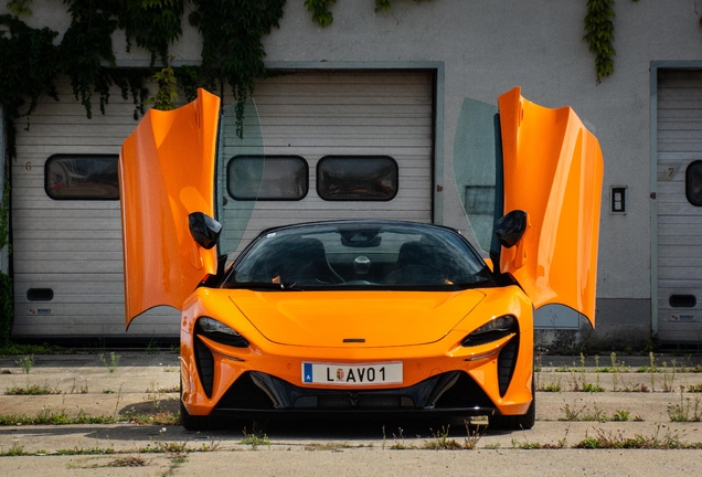 McLaren Artura Spider