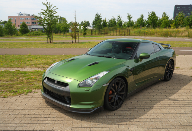 Nissan GT-R