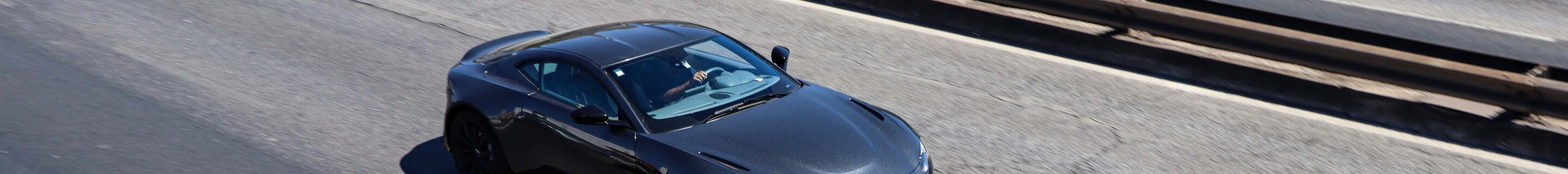 Aston Martin V8 Vantage 2018