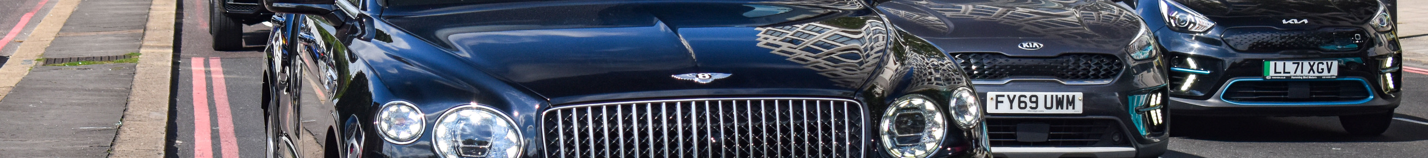 Bentley Bentayga Azure EWB First Edition