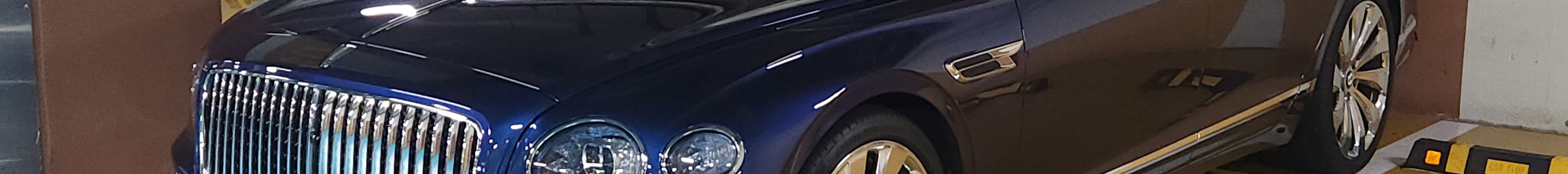 Bentley Flying Spur V8 2021