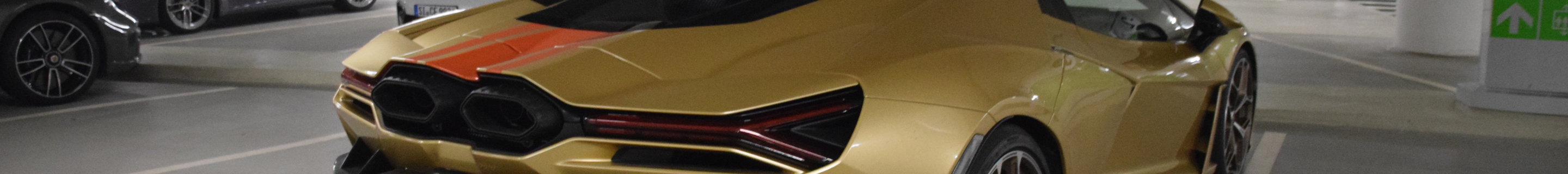 Lamborghini Revuelto