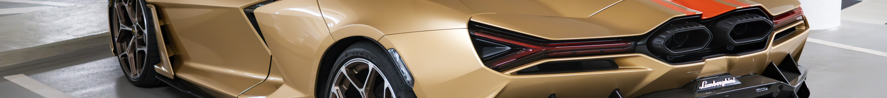 Lamborghini Revuelto