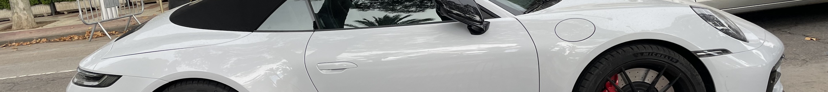 Porsche 992 Carrera 4 GTS Cabriolet MkI