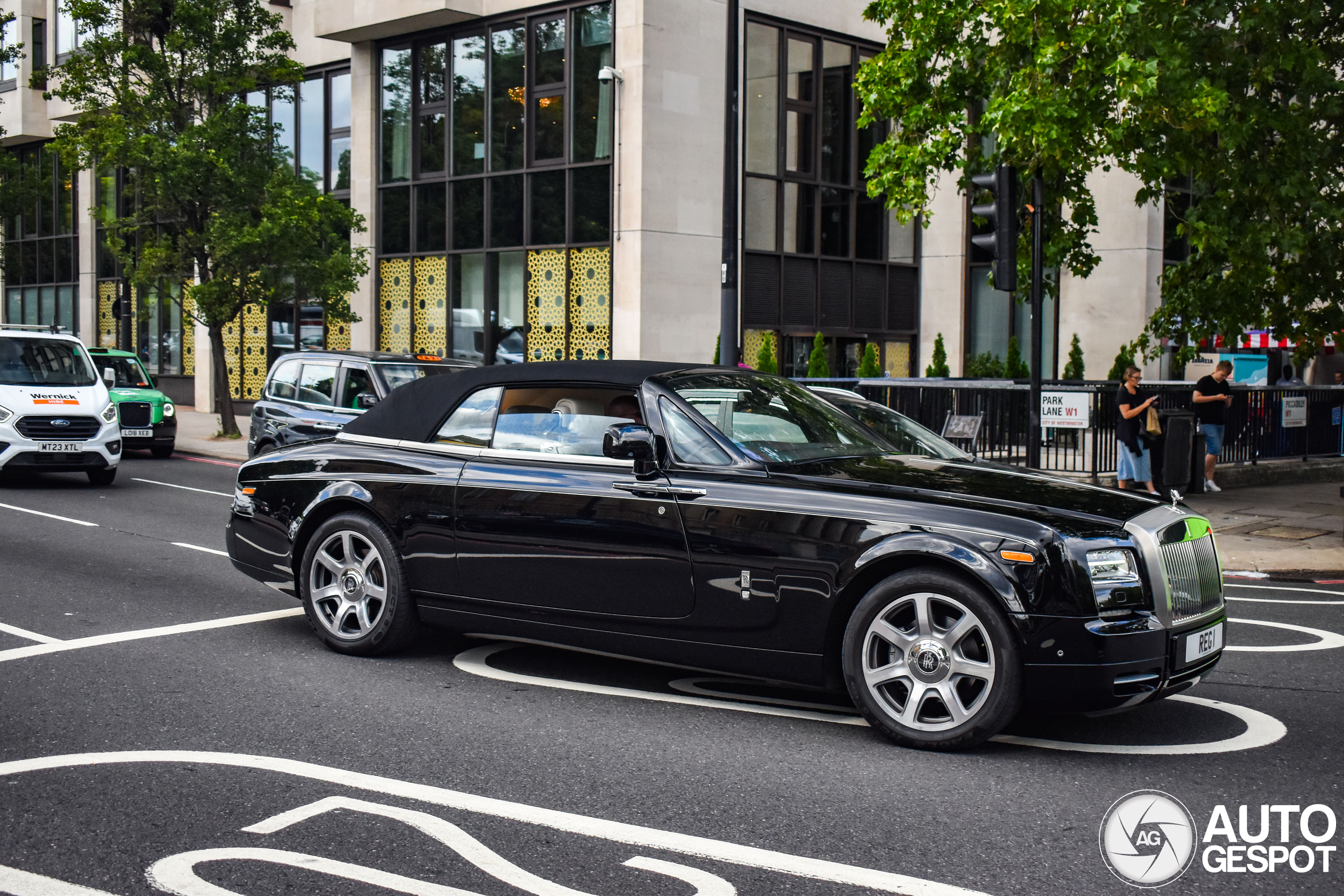 Rolls-Royce Phantom Drophead Coupé Series II