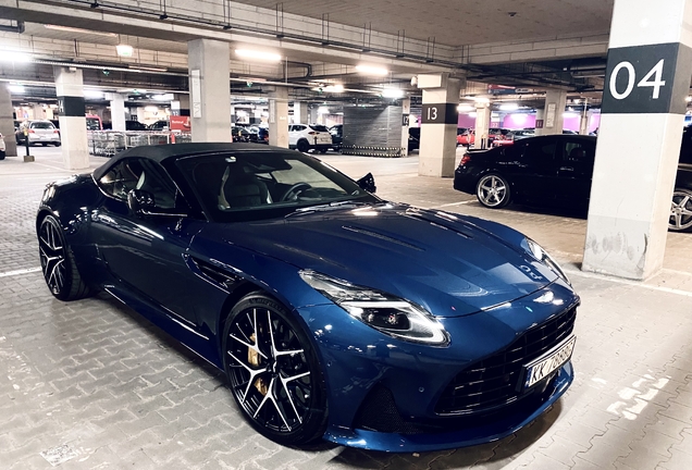 Aston Martin DB12 Volante