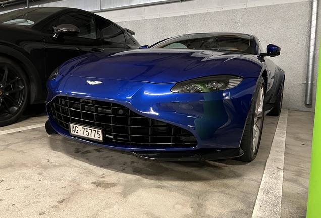 Aston Martin V8 Vantage 2018