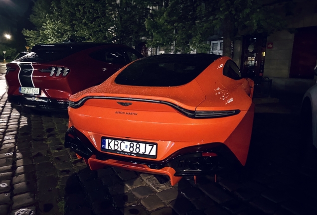 Aston Martin V8 Vantage 2018