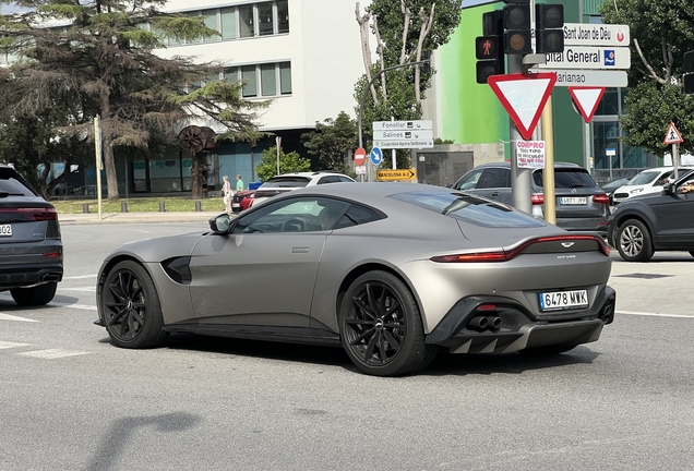 Aston Martin V8 Vantage 2018