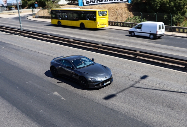 Aston Martin V8 Vantage 2018