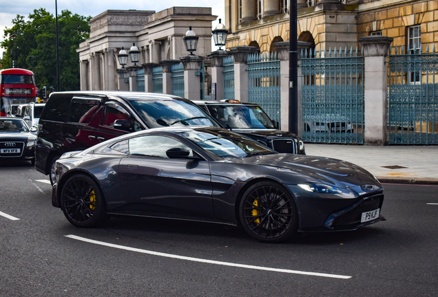 Aston Martin V8 Vantage 2018
