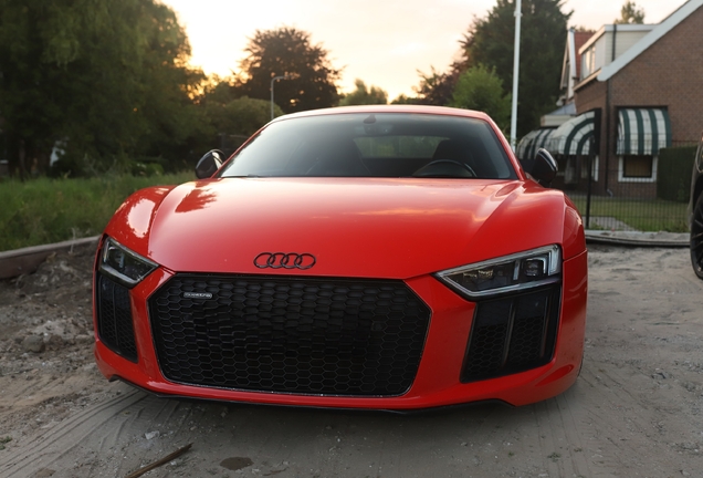 Audi R8 V10 Plus 2015