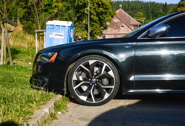 Audi S8 D4