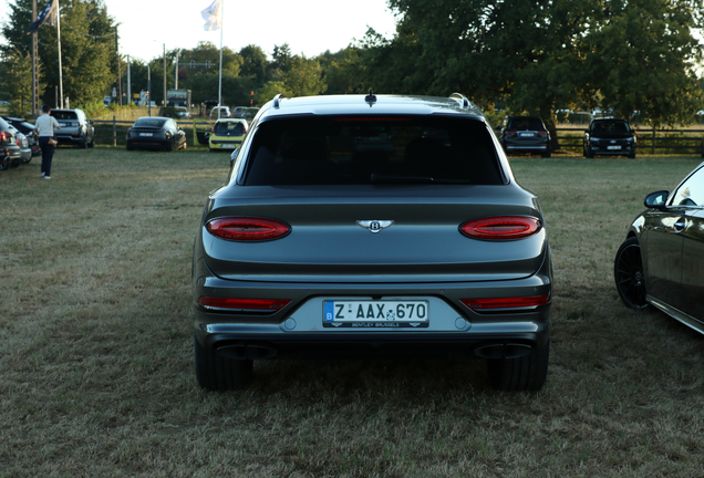 Bentley Bentayga Azure 2024