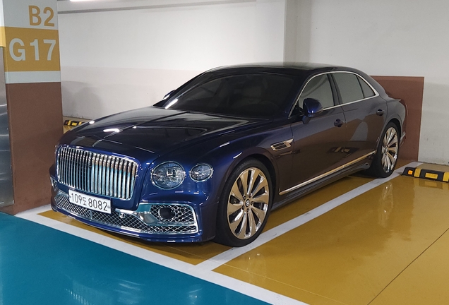 Bentley Flying Spur V8 2021