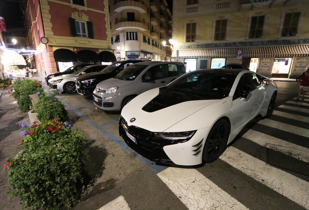 BMW i8