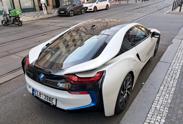 BMW i8
