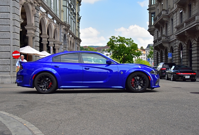 Dodge Charger SRT Hellcat Widebody