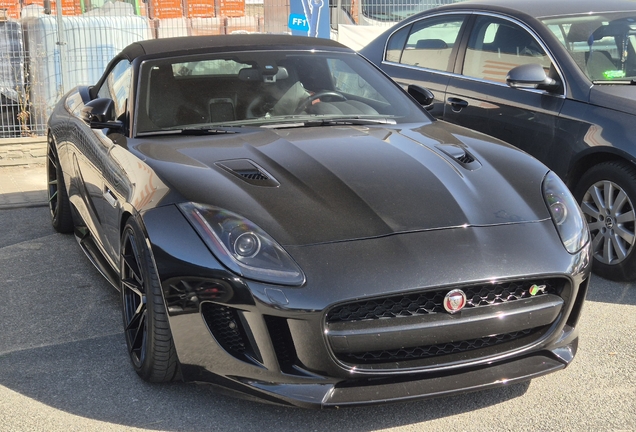 Jaguar F-TYPE R Convertible