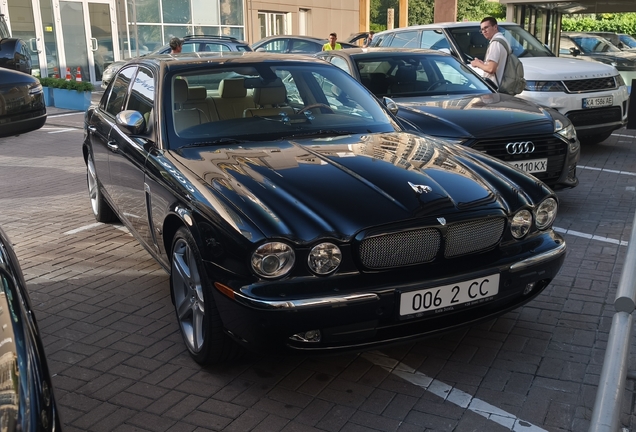Jaguar XJR Portfolio