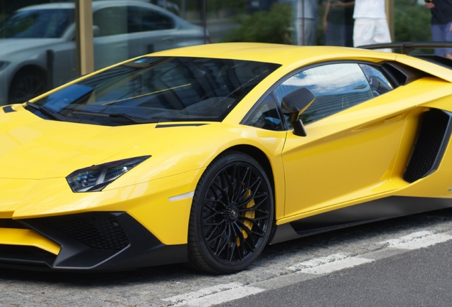 Lamborghini Aventador LP750-4 SuperVeloce