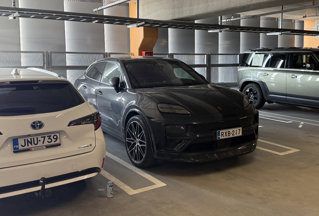 Porsche Macan EV Turbo