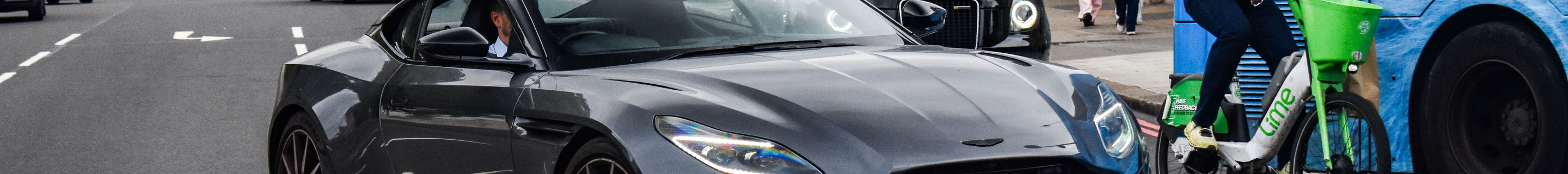 Aston Martin DB11 V8