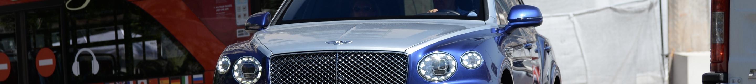 Bentley Bentayga V8 2021