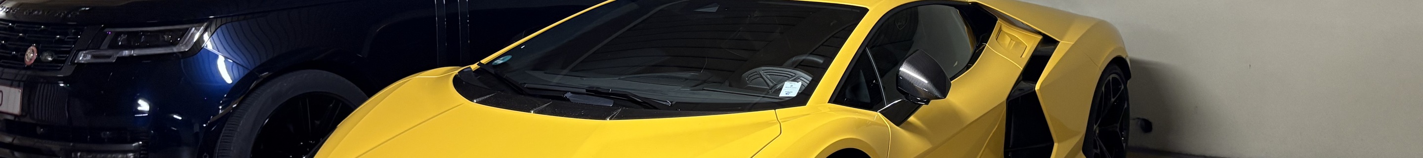 Lamborghini Revuelto