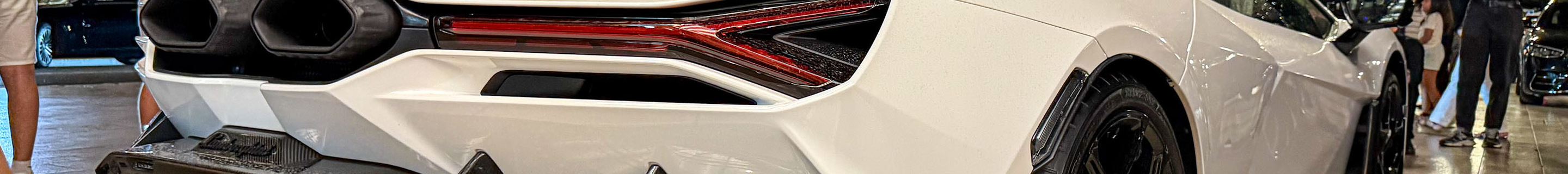 Lamborghini Revuelto