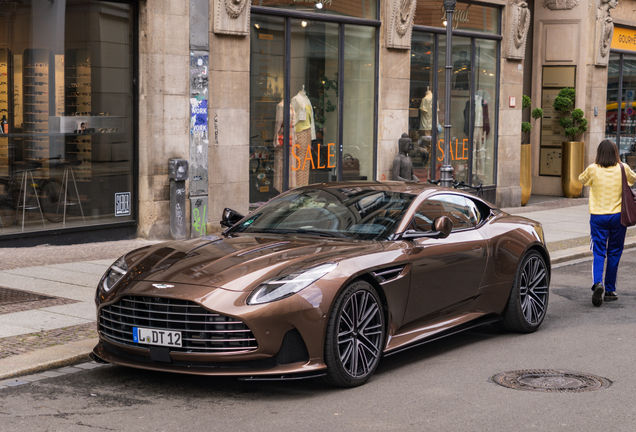Aston Martin DB12