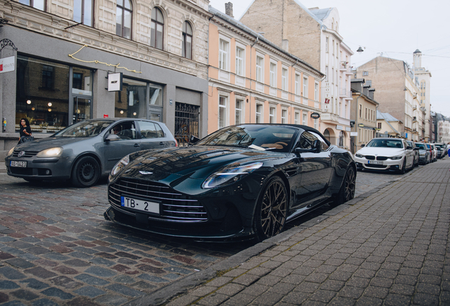 Aston Martin DB12 Volante