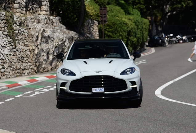 Aston Martin DBX707