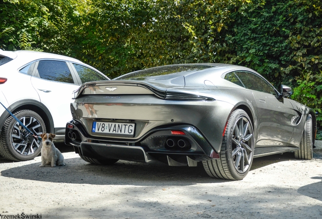 Aston Martin V8 Vantage 2018