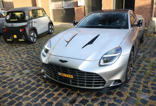 Aston Martin Vanquish 2025