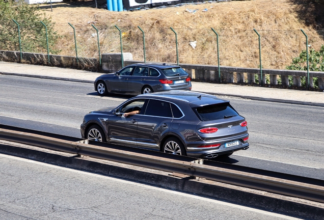 Bentley Bentayga Hybrid 2021