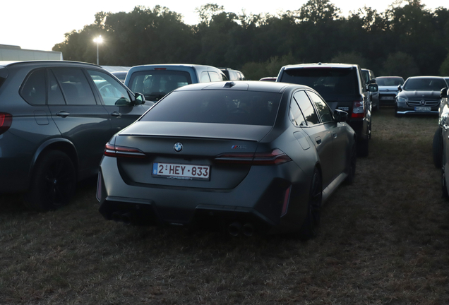BMW M5 G90