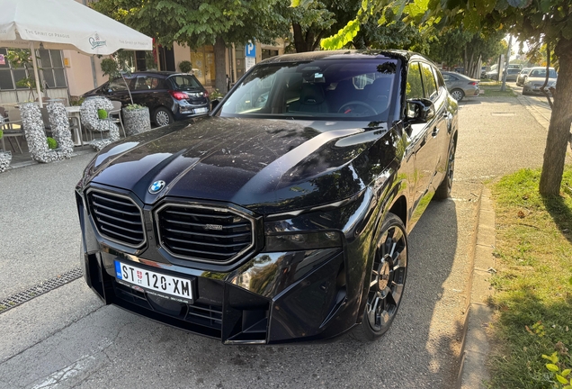 BMW XM G09