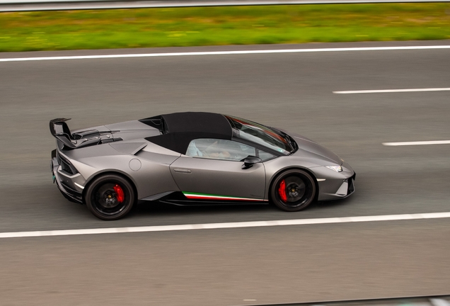 Lamborghini Huracán LP640-4 Performante Spyder