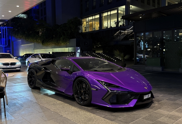 Lamborghini Revuelto