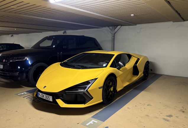 Lamborghini Revuelto
