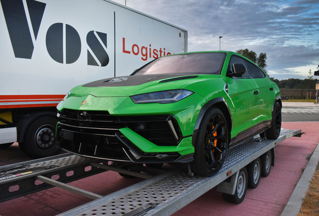 Lamborghini Urus Performante