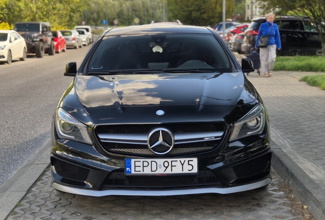 Mercedes-Benz CLA 45 AMG C117