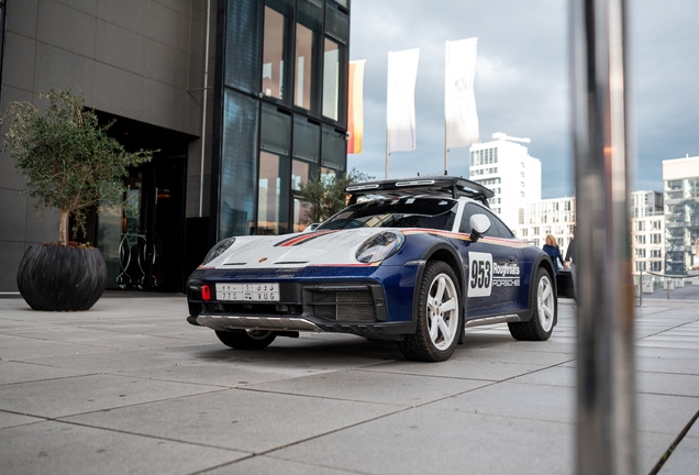 Porsche 992 Dakar