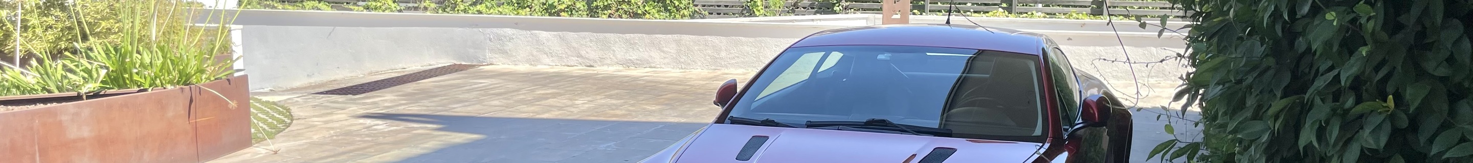 Aston Martin V8 Vantage