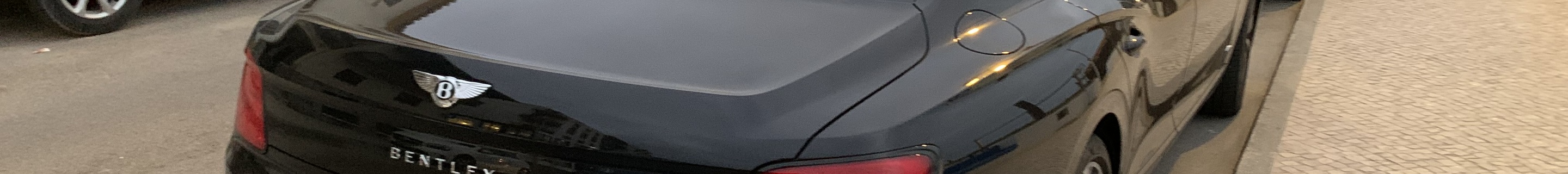 Bentley Flying Spur V8 2021