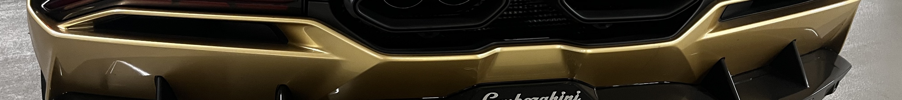 Lamborghini Revuelto