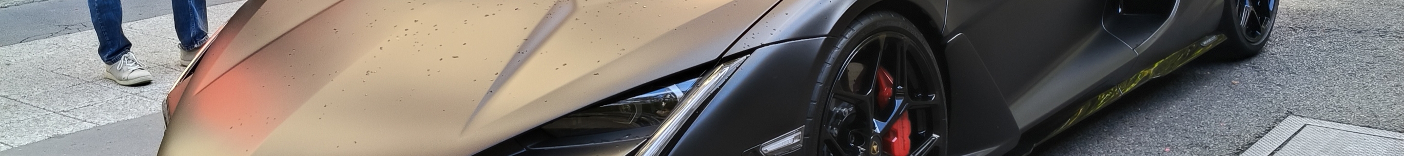 Lamborghini Revuelto